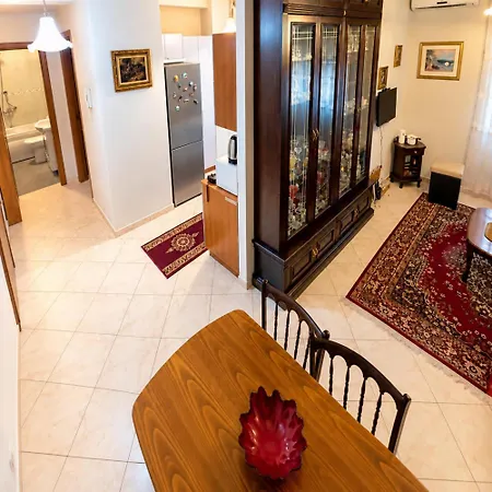 Breeze - 4 Min To Skanderbeg Square Appartement Tirana
